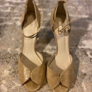 Gold shimmer Chelsea Crew sandals